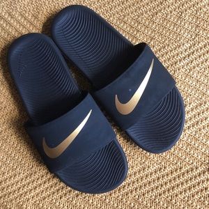 5Y (Fits Around 6.5-7 Wo) Nike Slides